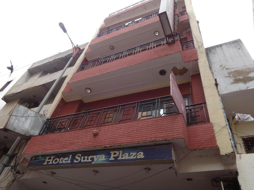 Hotel Surya Plaza Yeni Delhi Dış mekan fotoğraf